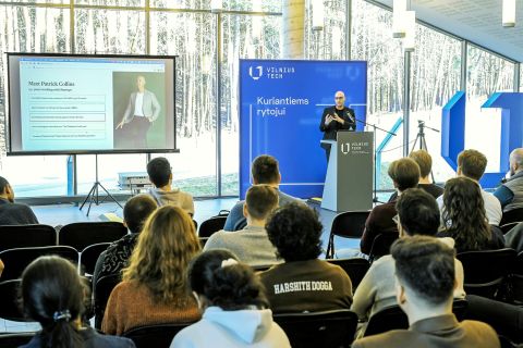 Patrick Collins speaking to founders at Vilnius Tech